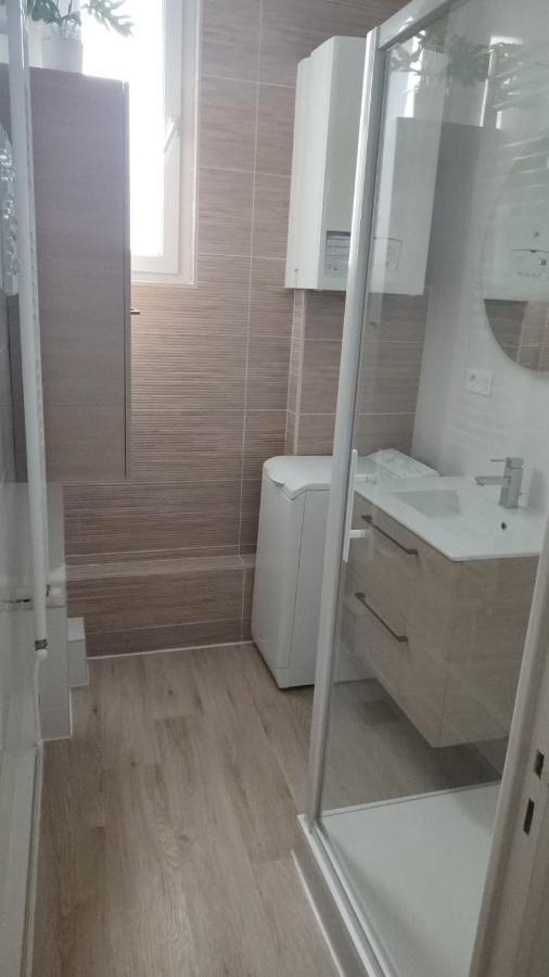 Logement Place D'Erlon Hypercentre Avec Balcon Apartment Reims Exterior photo